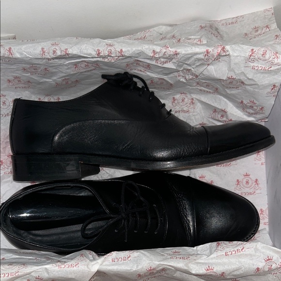 Elegant Black Leather Derby Shoes - Picture 4 of 8